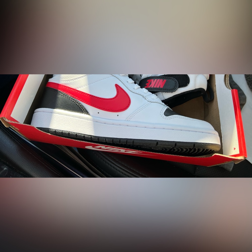 Nike Kids’ Court Borough Mid 2